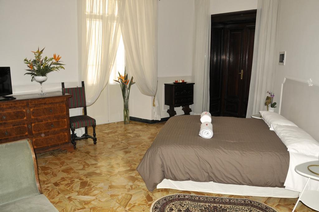 Alibrandi Palace Civitavecchia Phòng bức ảnh