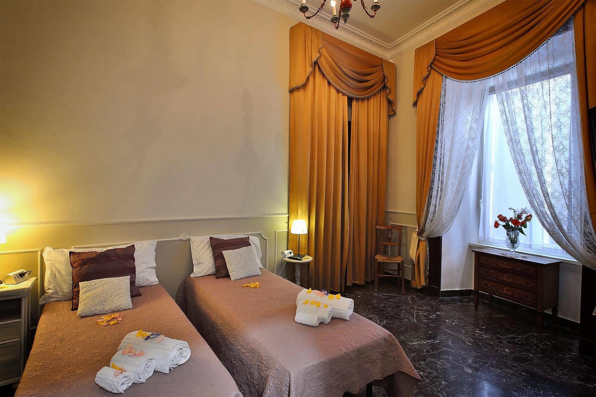 Alibrandi Palace Civitavecchia Ngoại thất bức ảnh